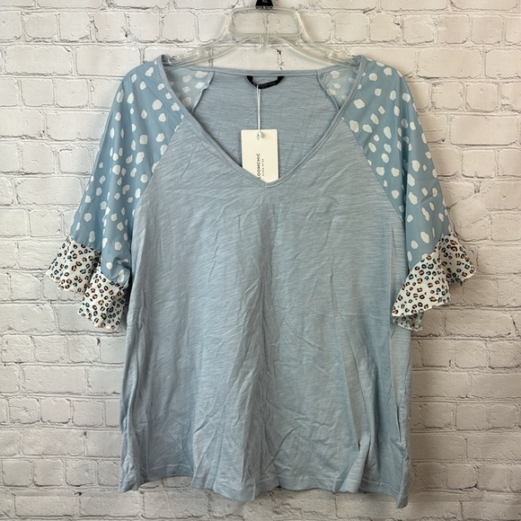 BloomChic Blue Leopard Contrast Ruffle Trim Raglan Sleeve T-Shirt Size L… - Picture 2 of 6